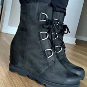RARE! Sorel Joan of Arctic Wedge II size 8